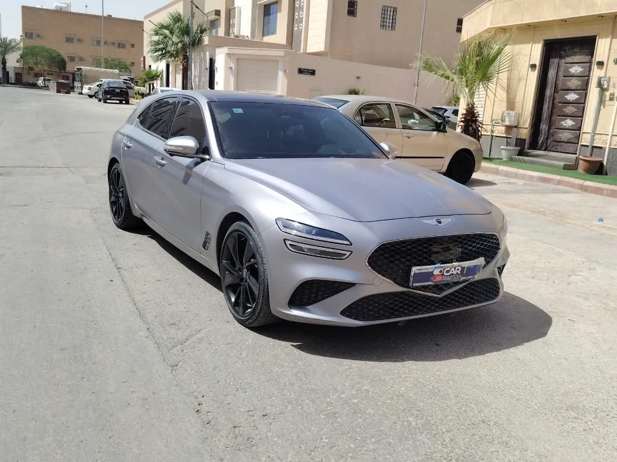 Car image 3