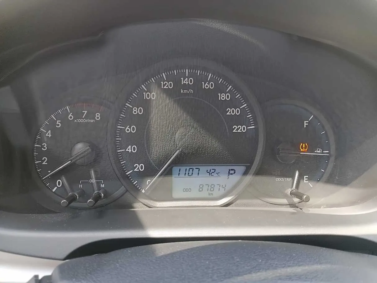 Car image 18