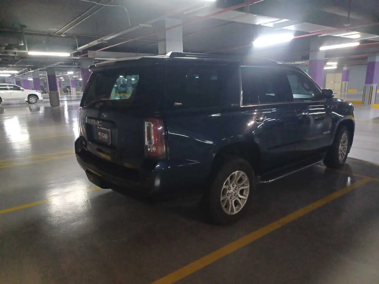 Car image 5