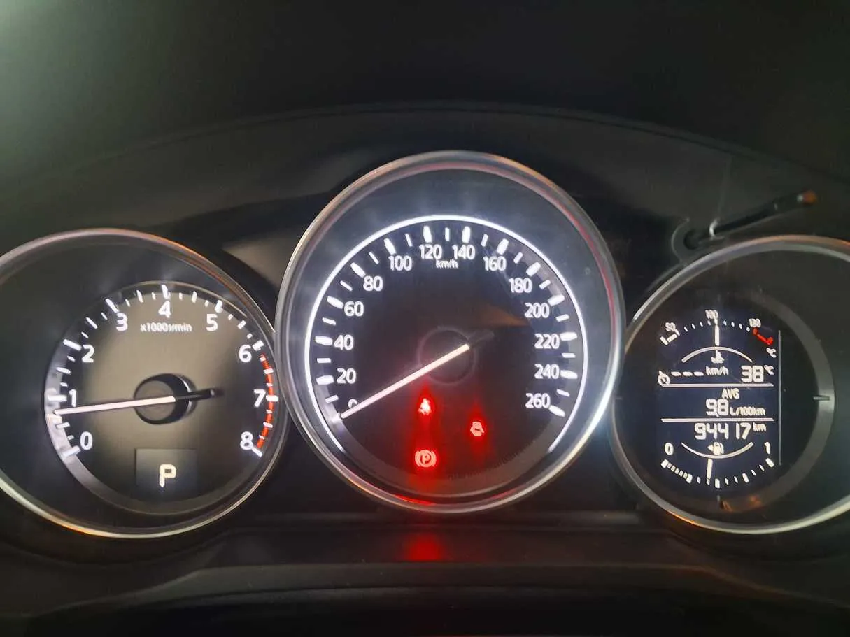 Car image 15