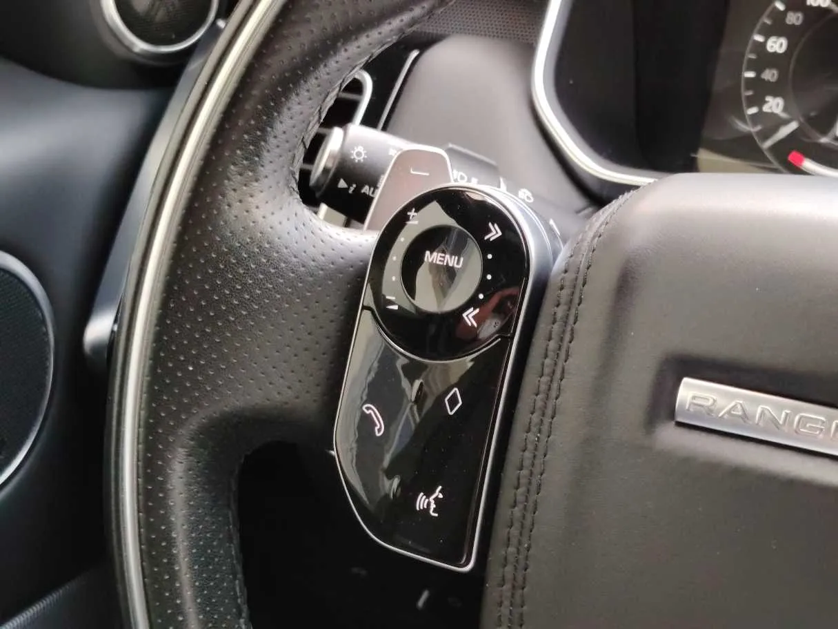 Car image 38