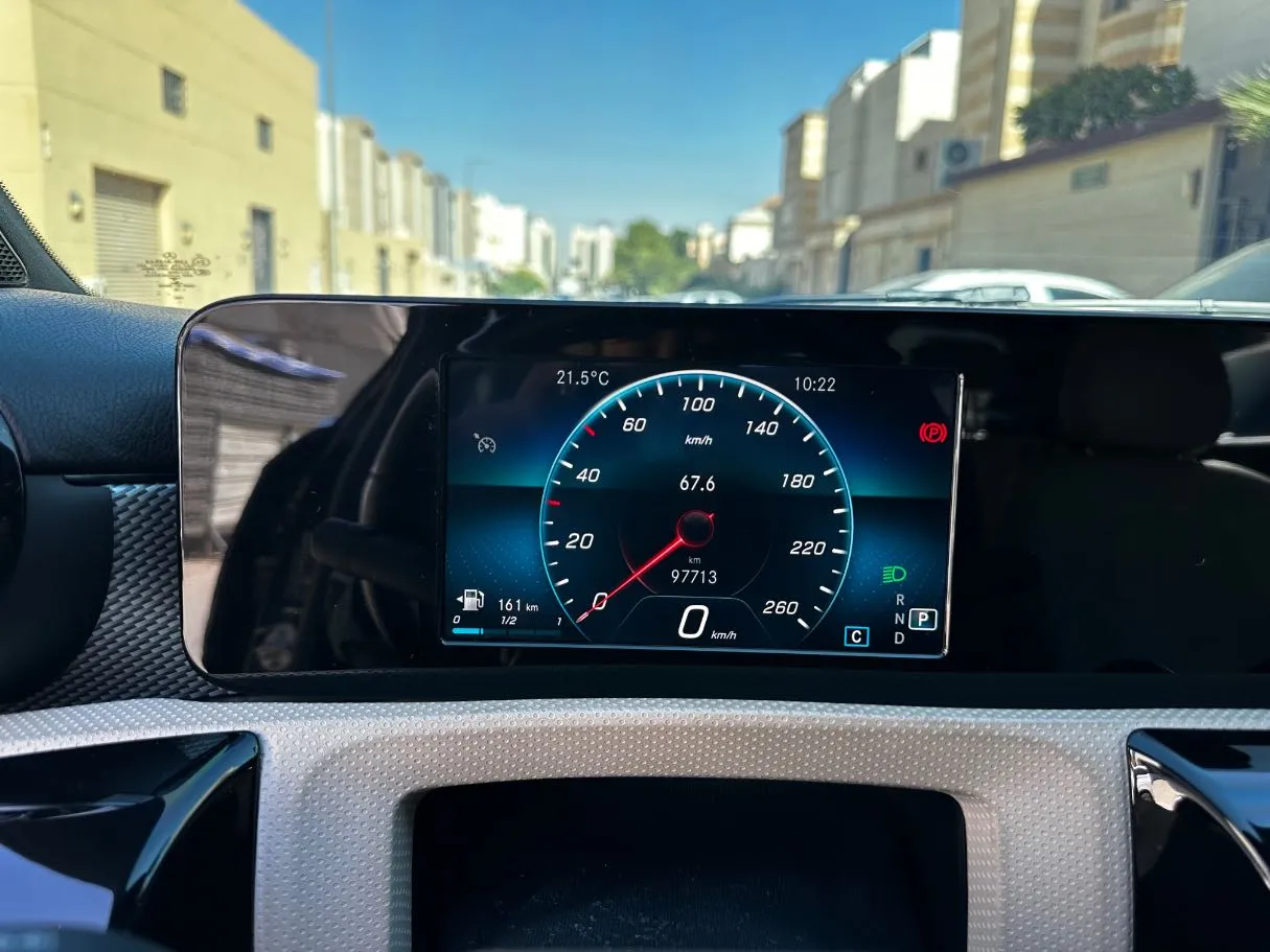 Car image 21