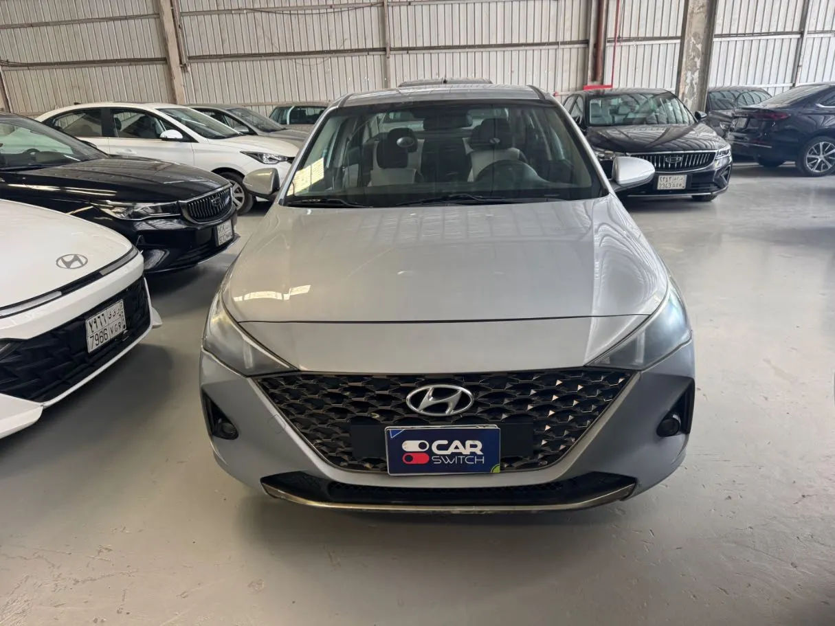 Car image 2