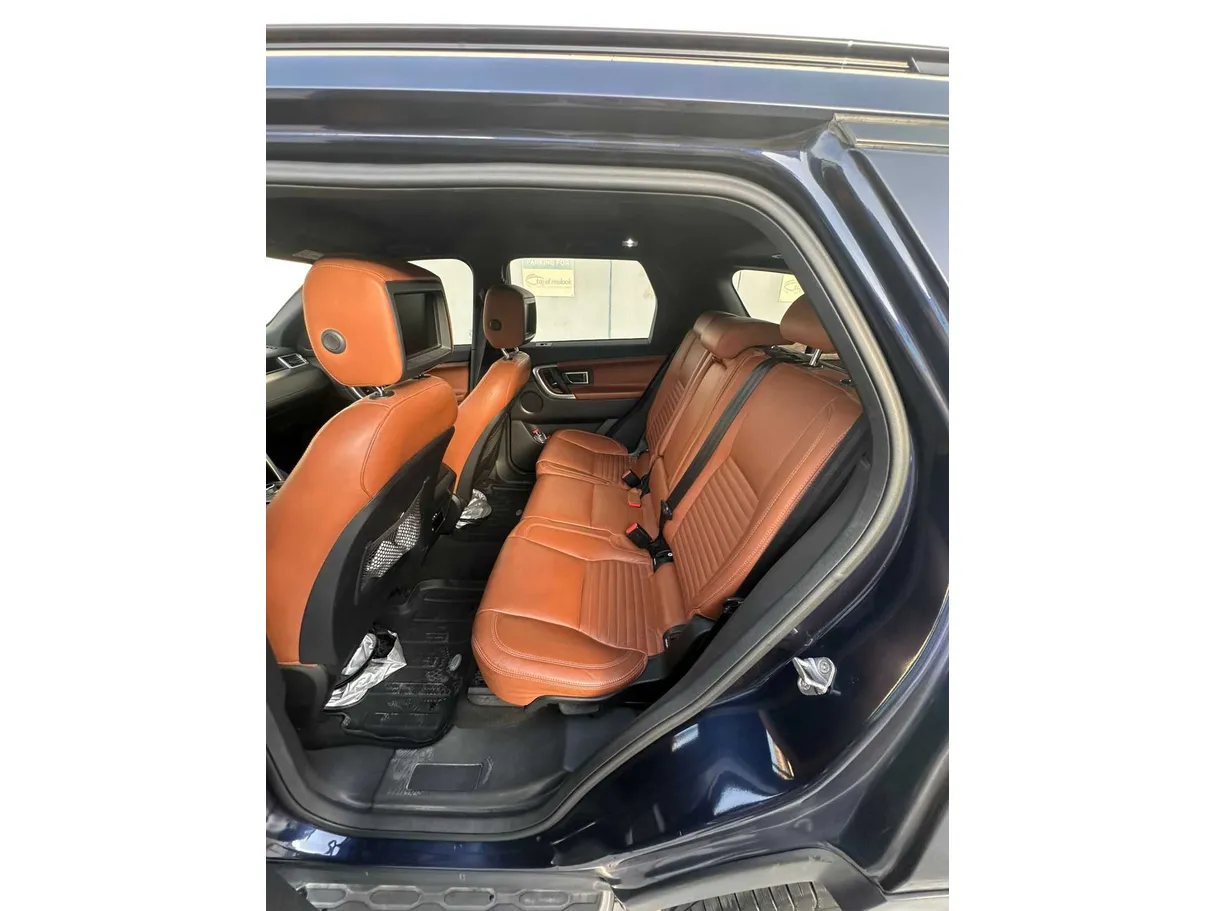 Car image 13