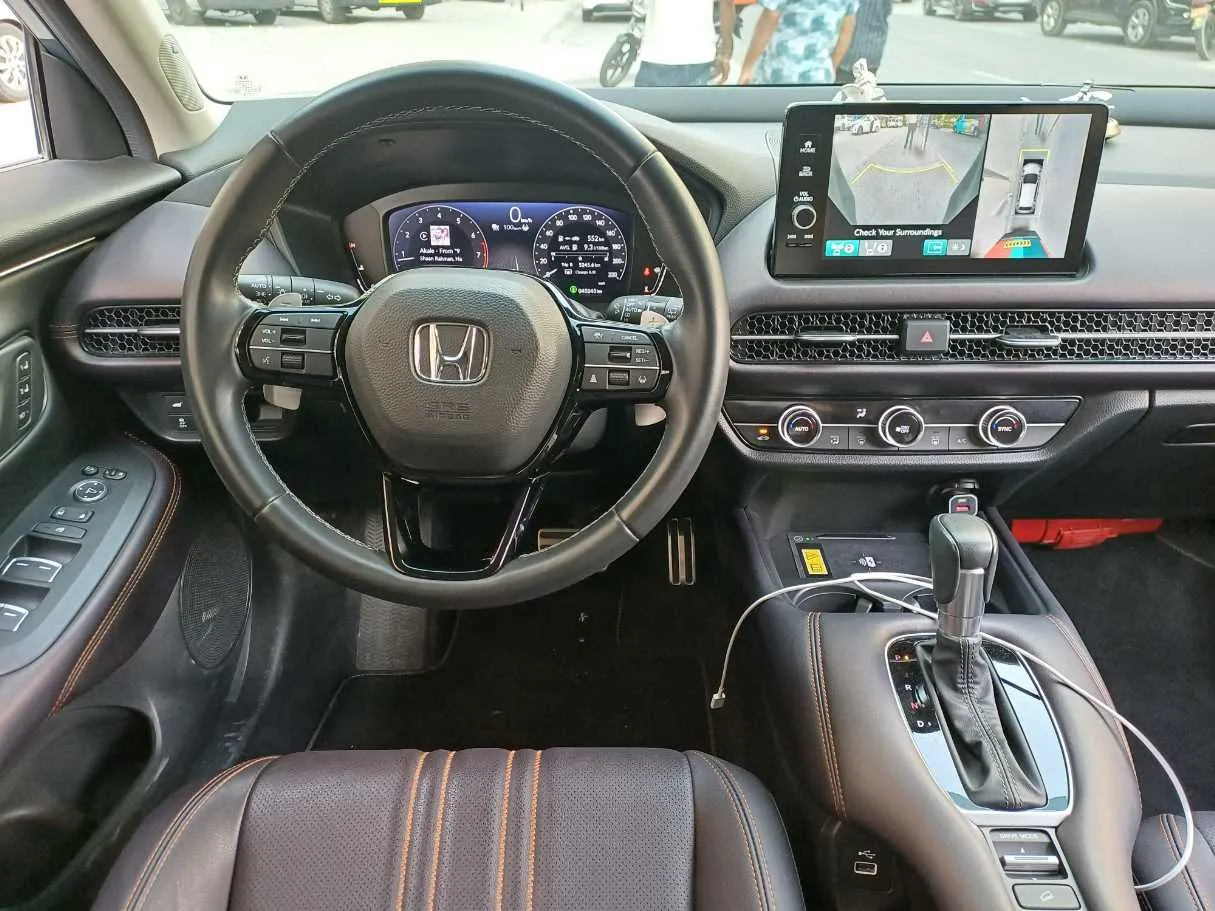 Car image 17
