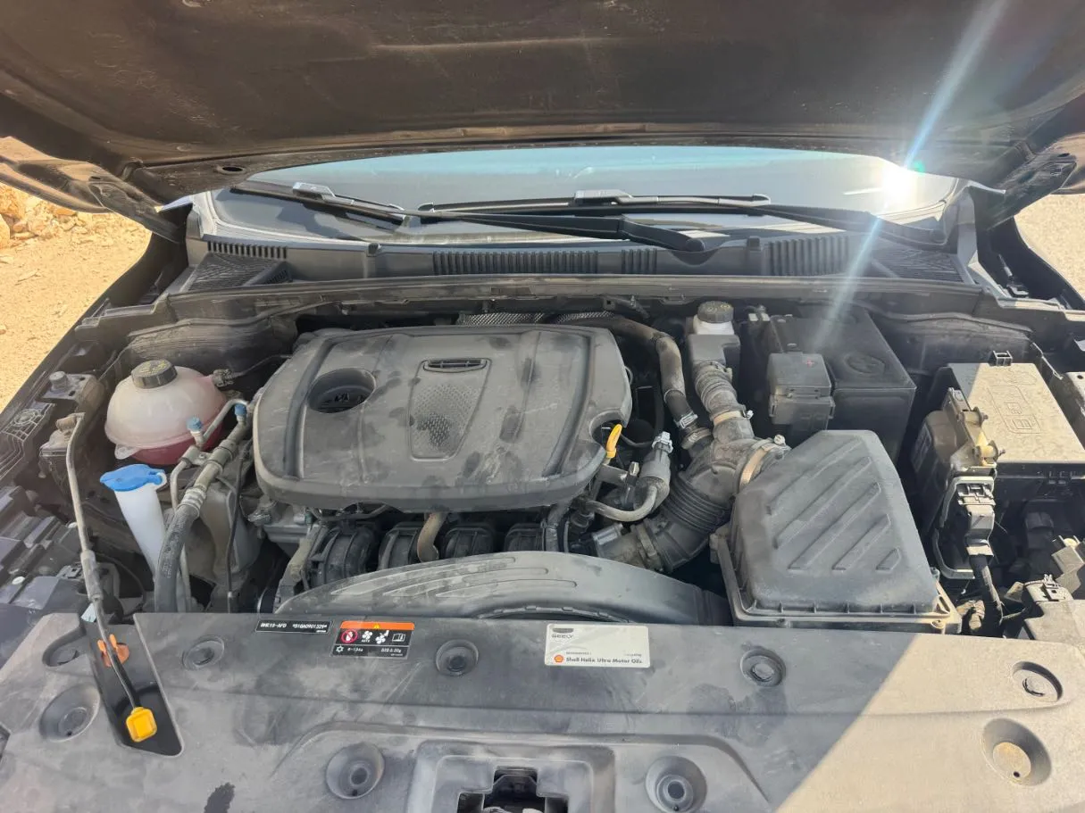 Car image 21