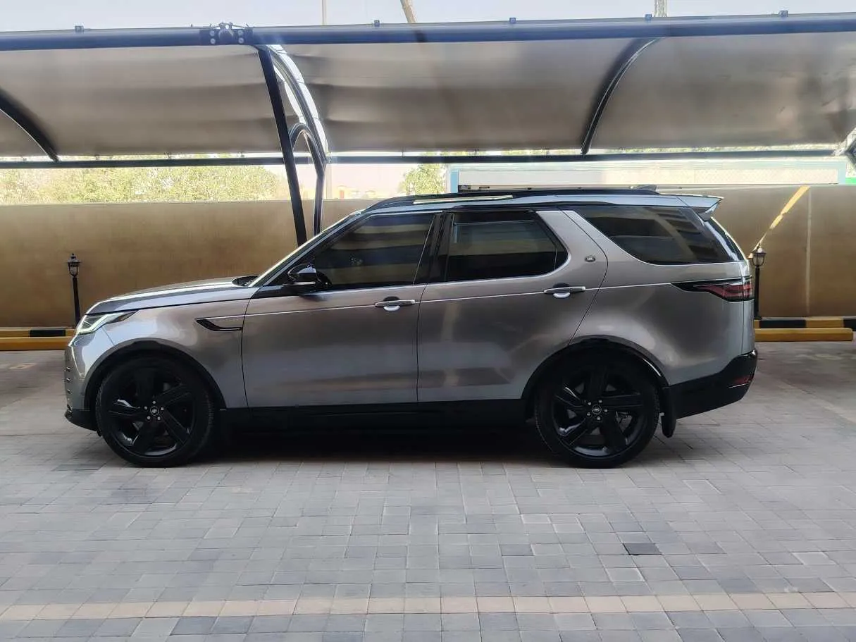 Car image 8