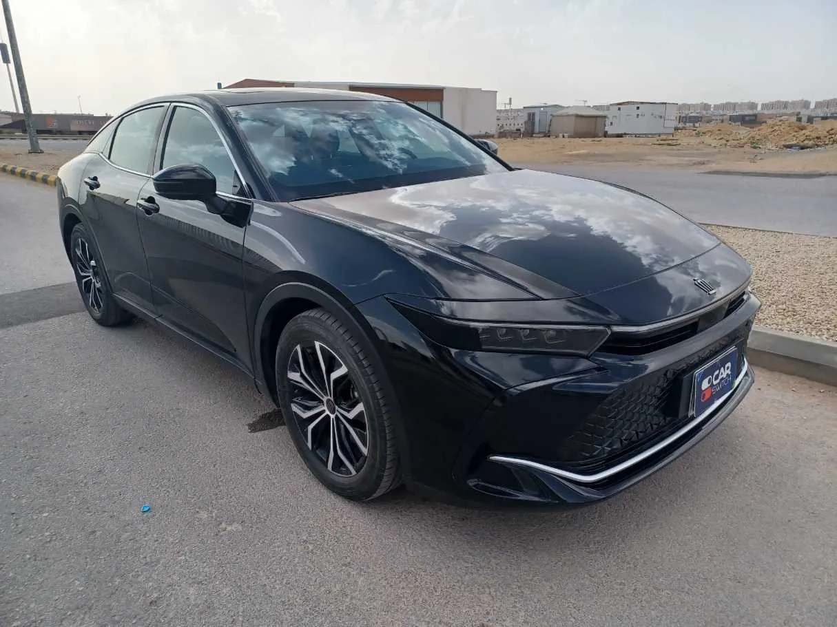 Car image 3