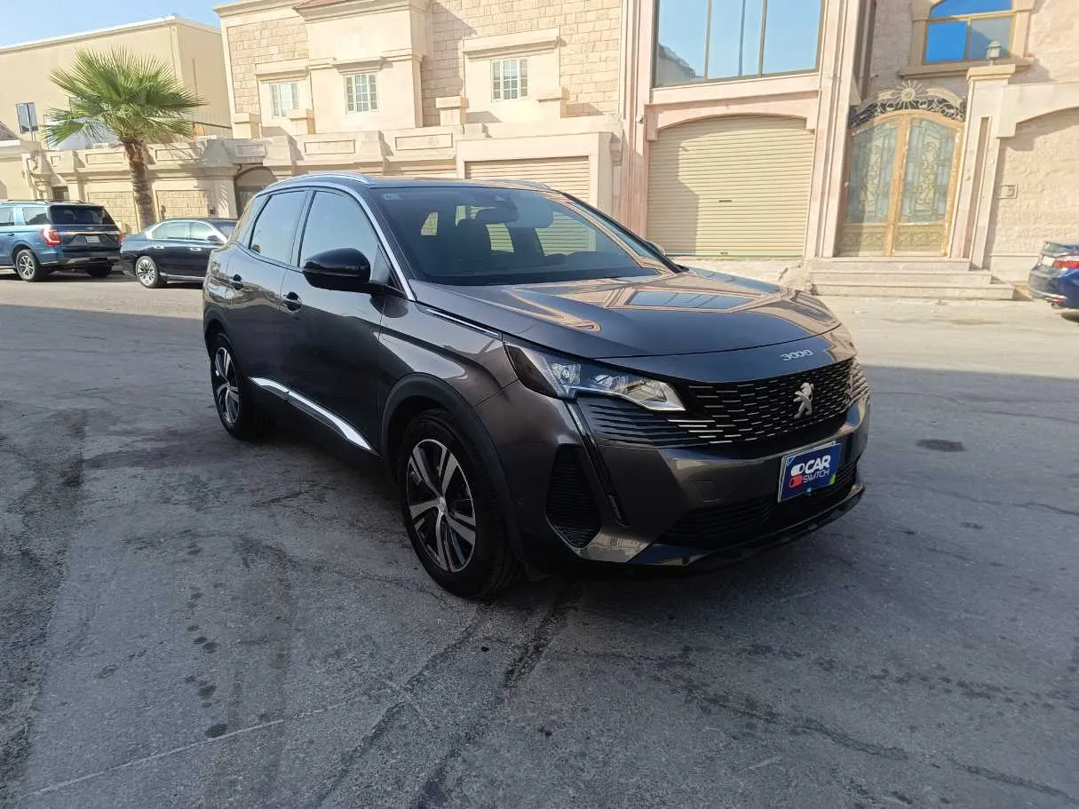 Car image 3