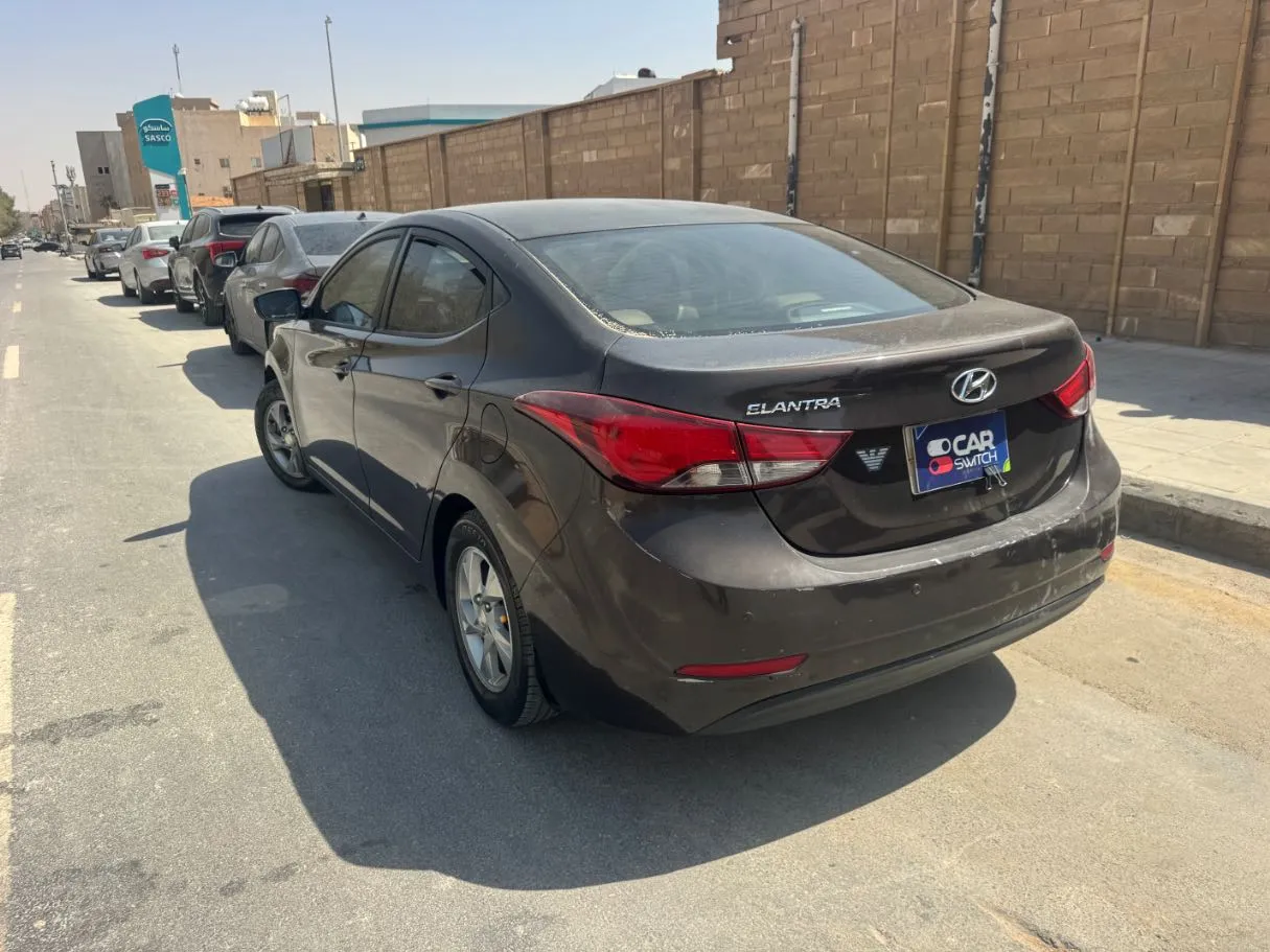 Car image 7