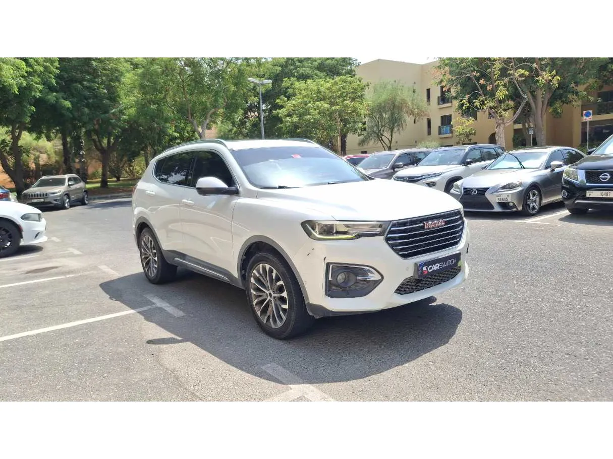 Car image 3