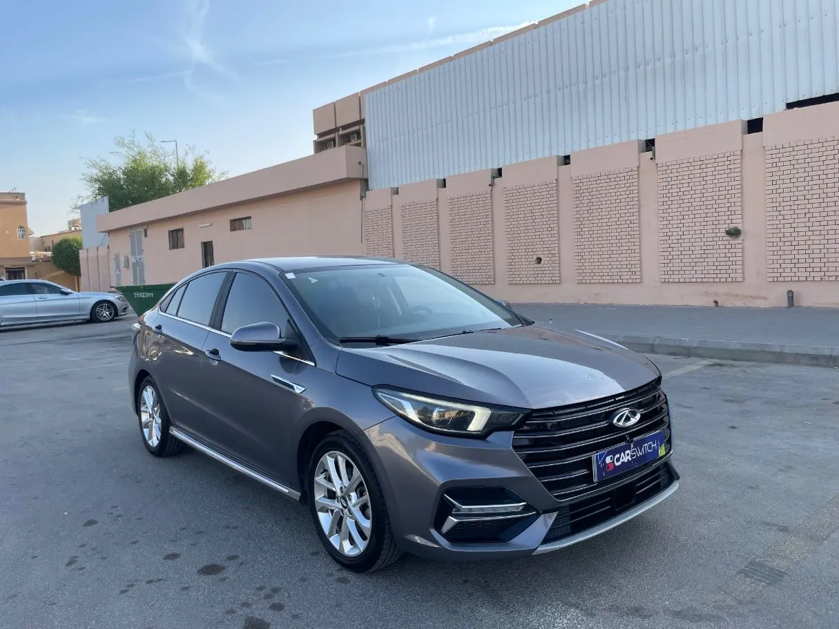 Car image 3