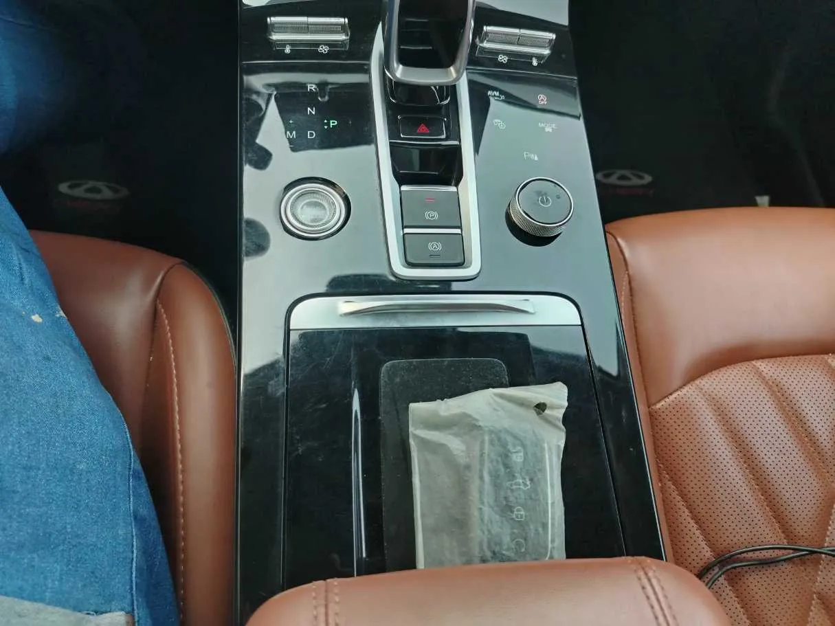 Car image 22