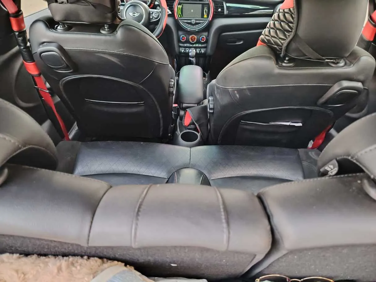 Car image 22
