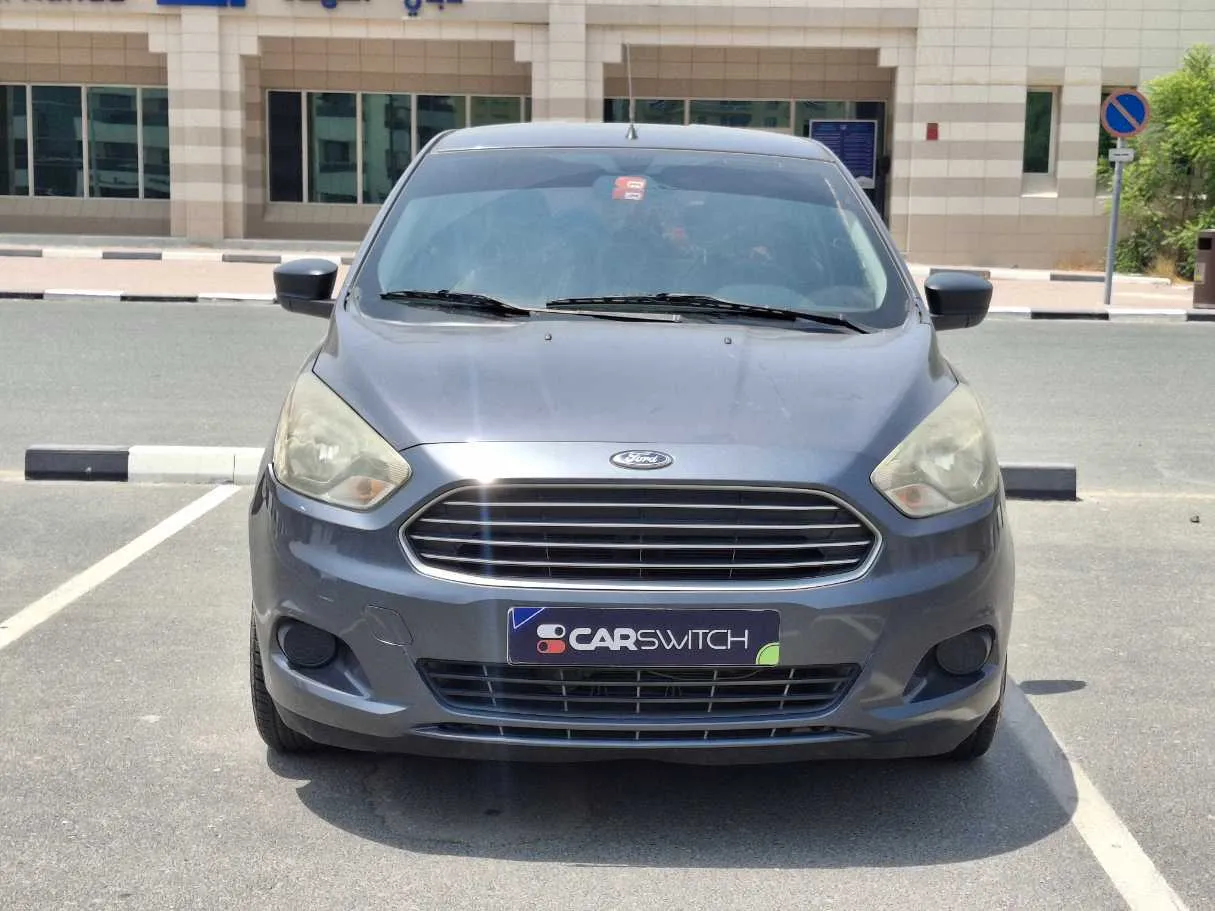 Car image 2