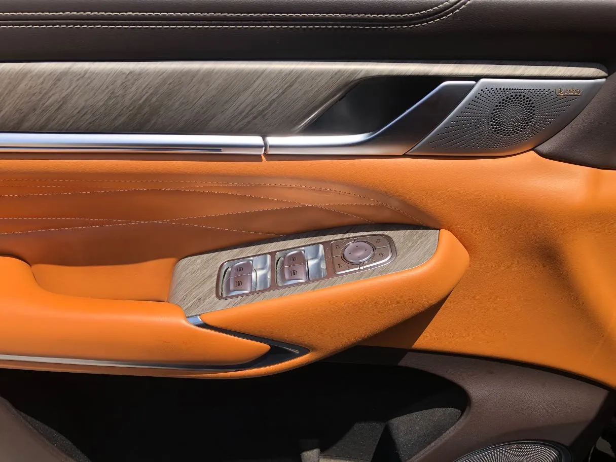 Car image 21