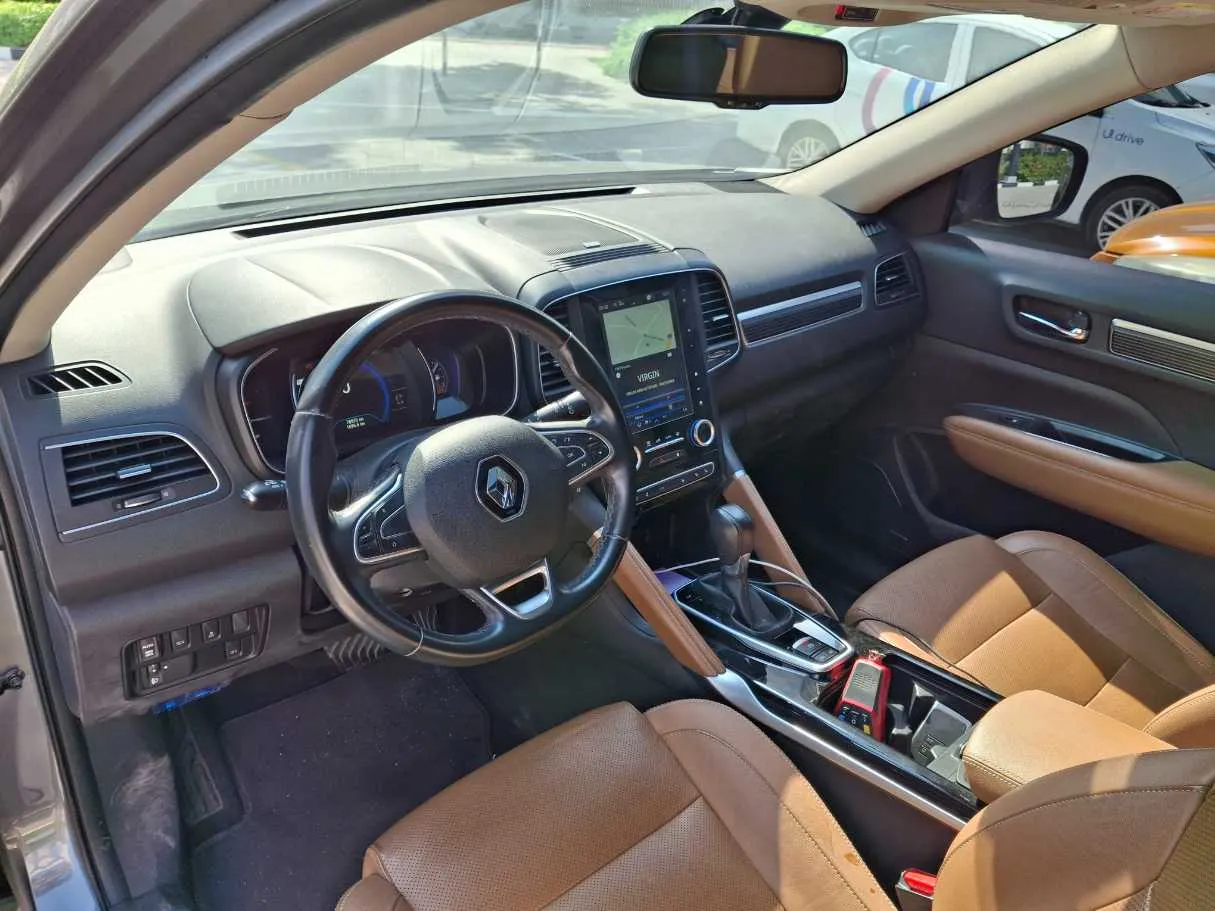 Car image 11