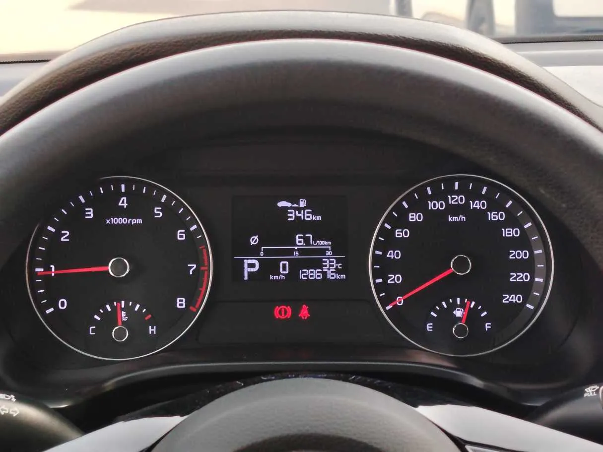 Car image 23