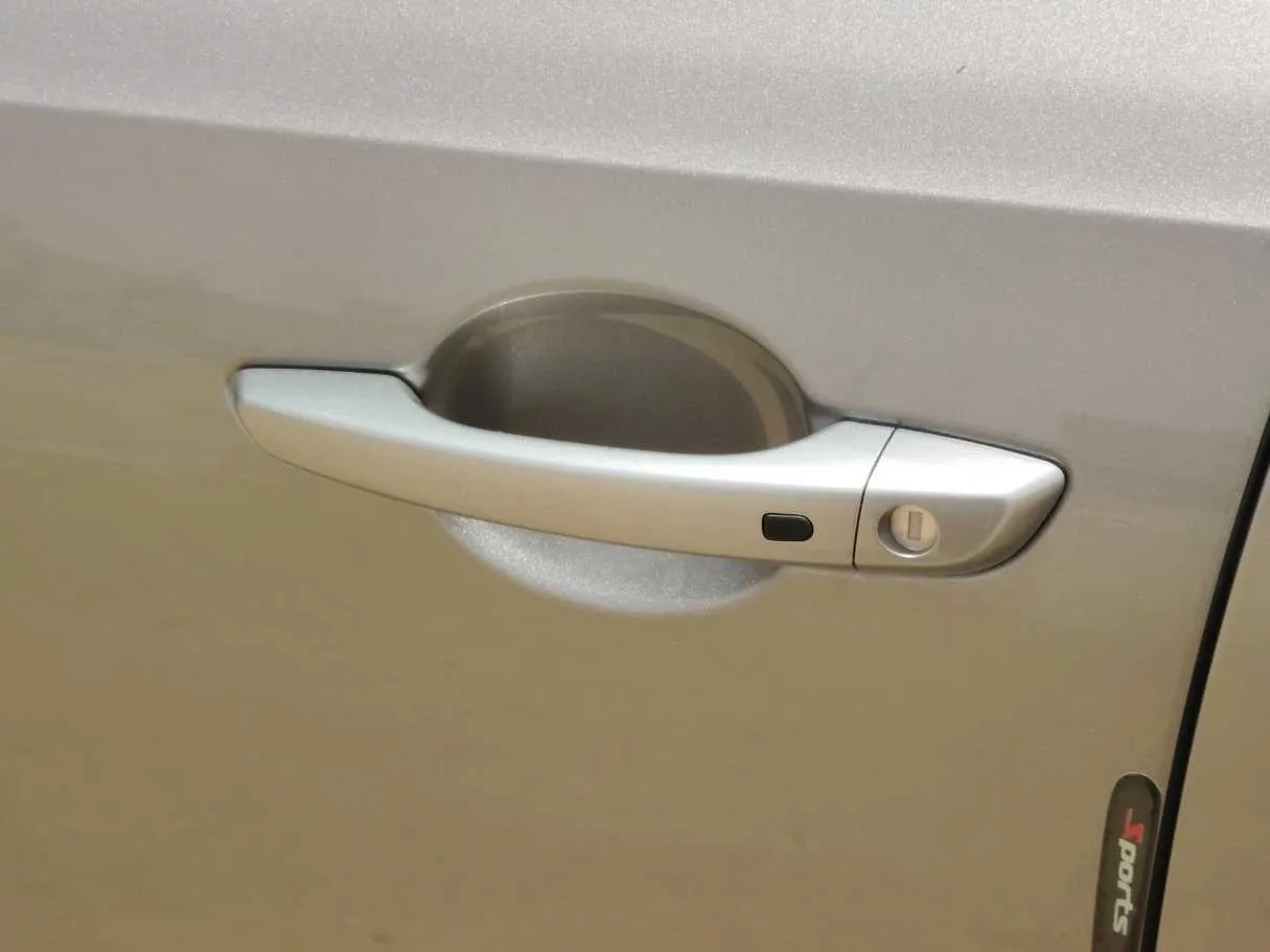 Car image 38