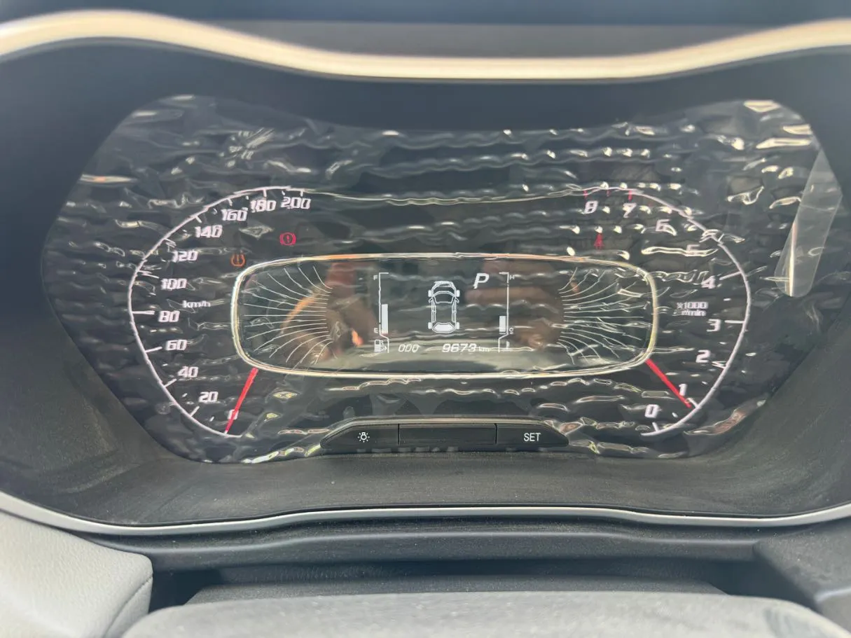 Car image 18