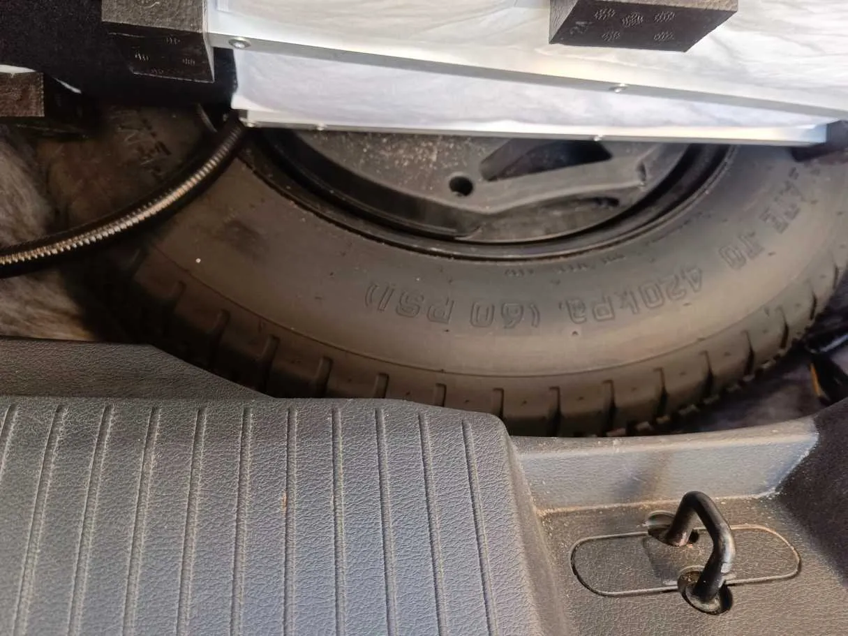Car image 34