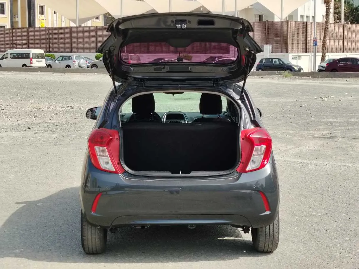Car image 23