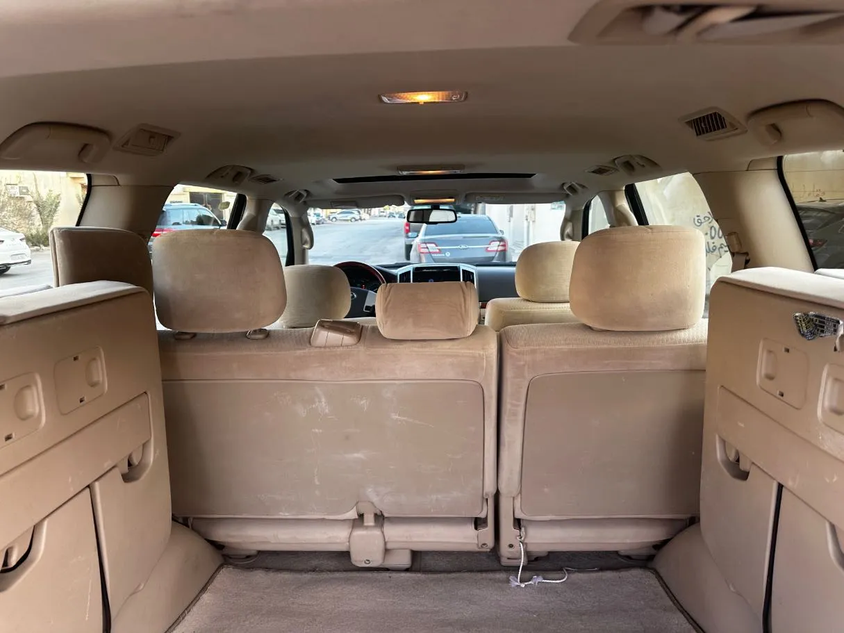 Car image 26