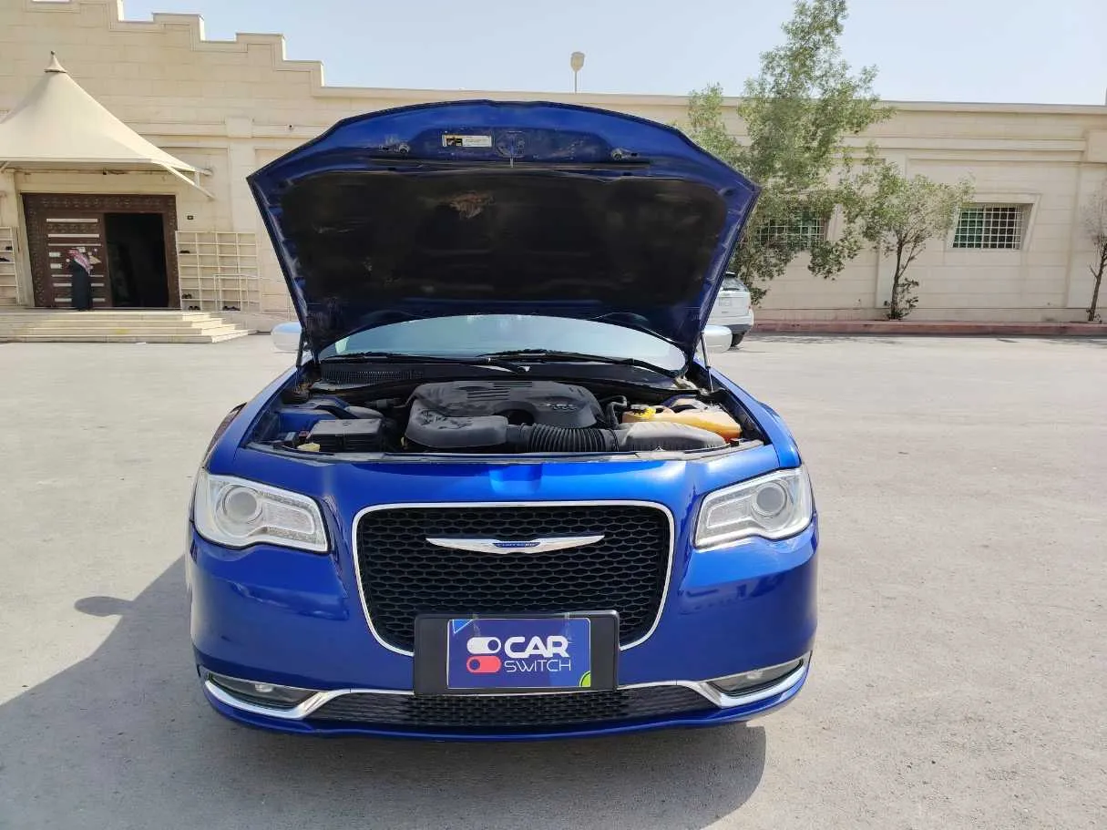 Car image 24