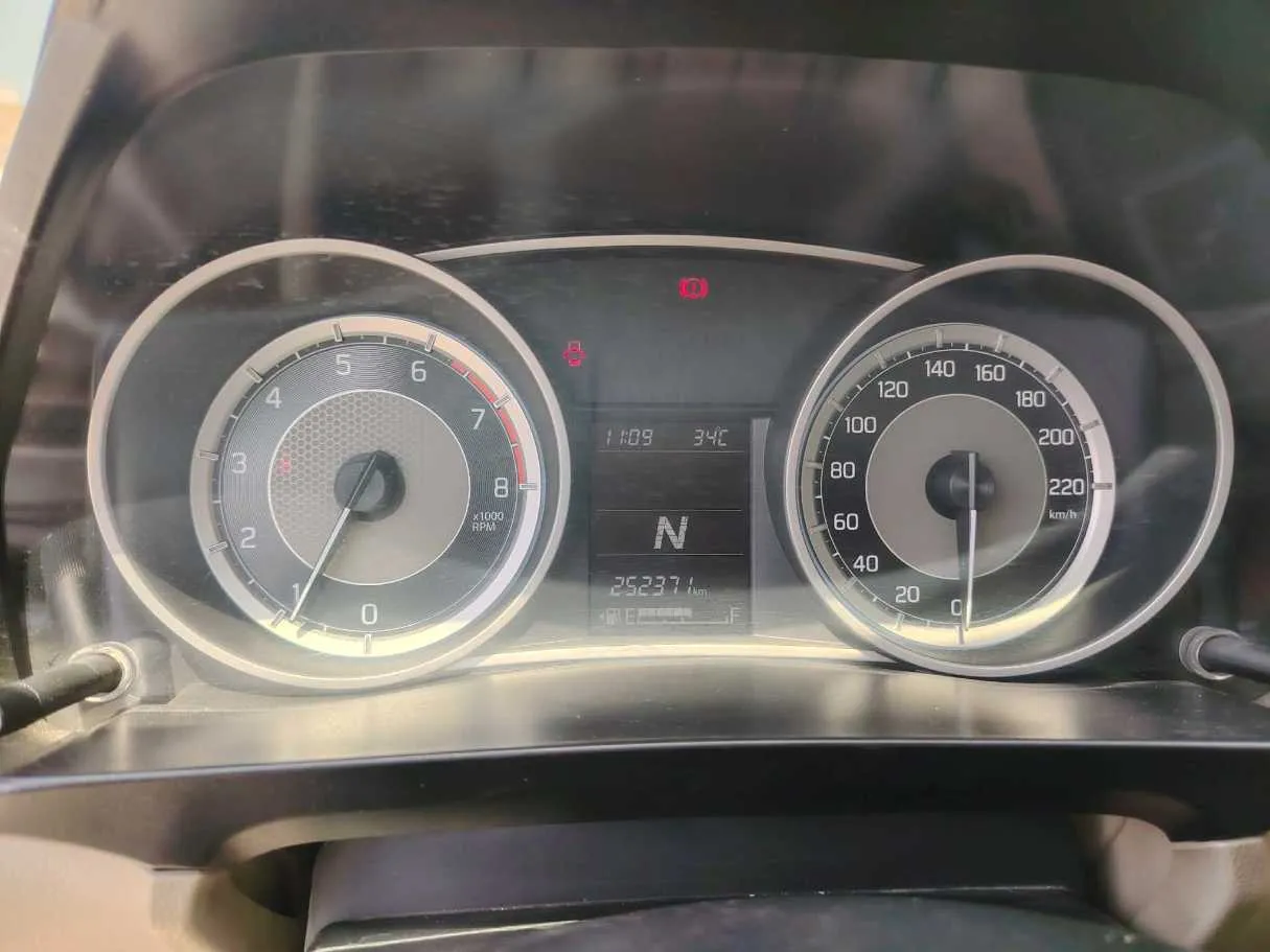 Car image 24