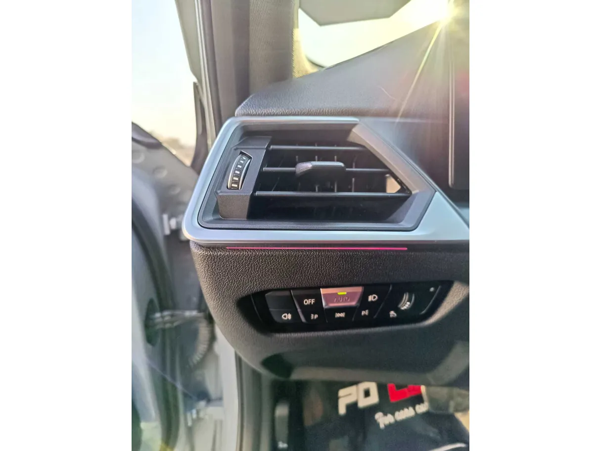 Car image 35