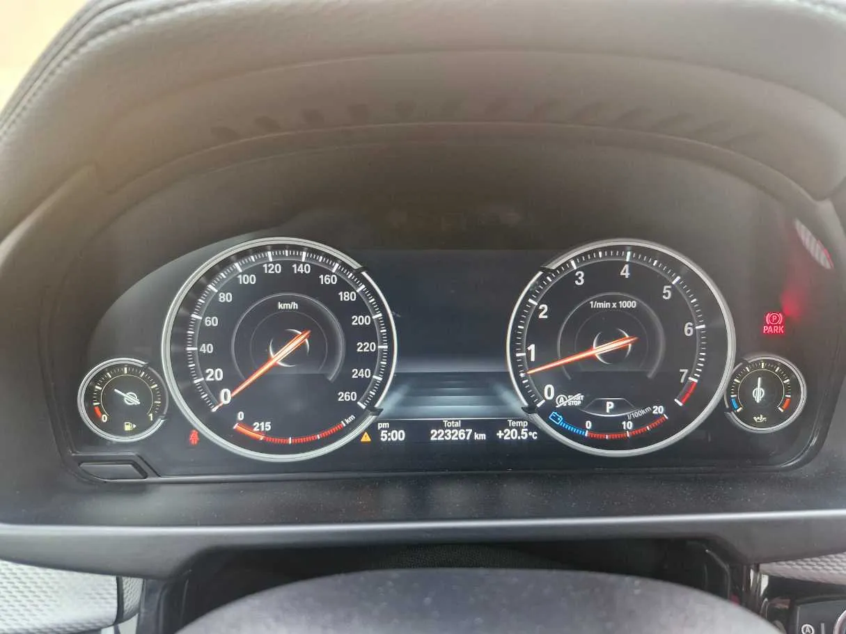 Car image 20