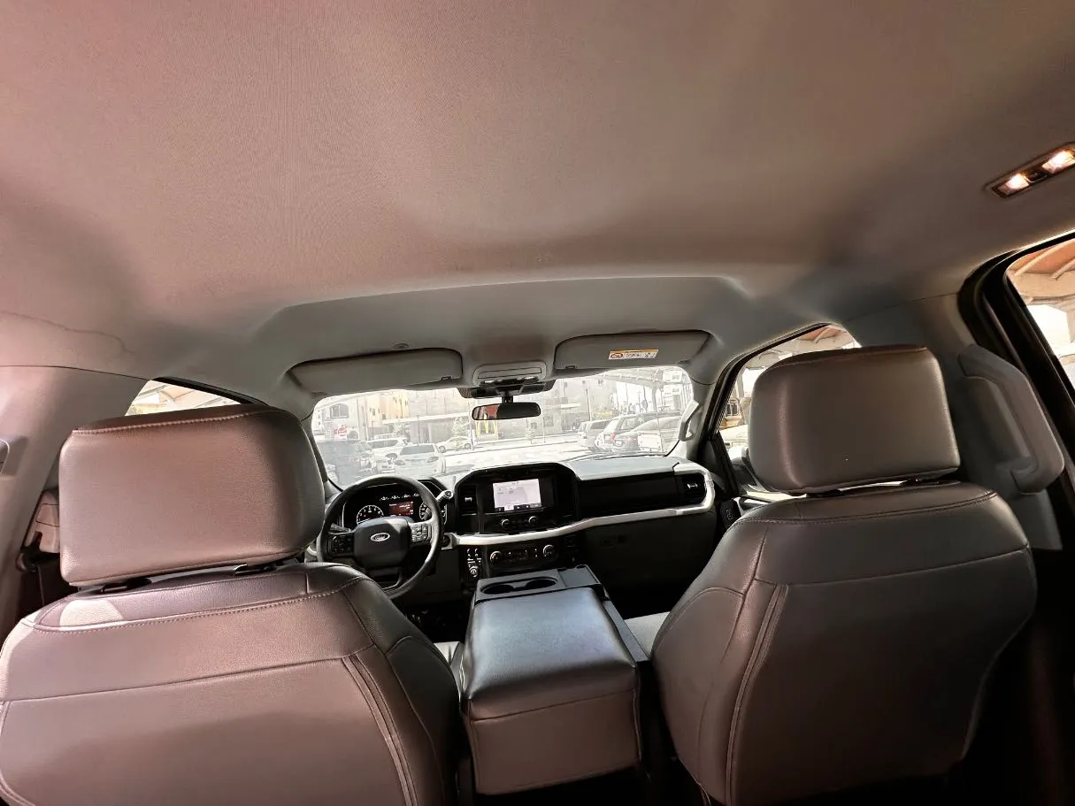Car image 16
