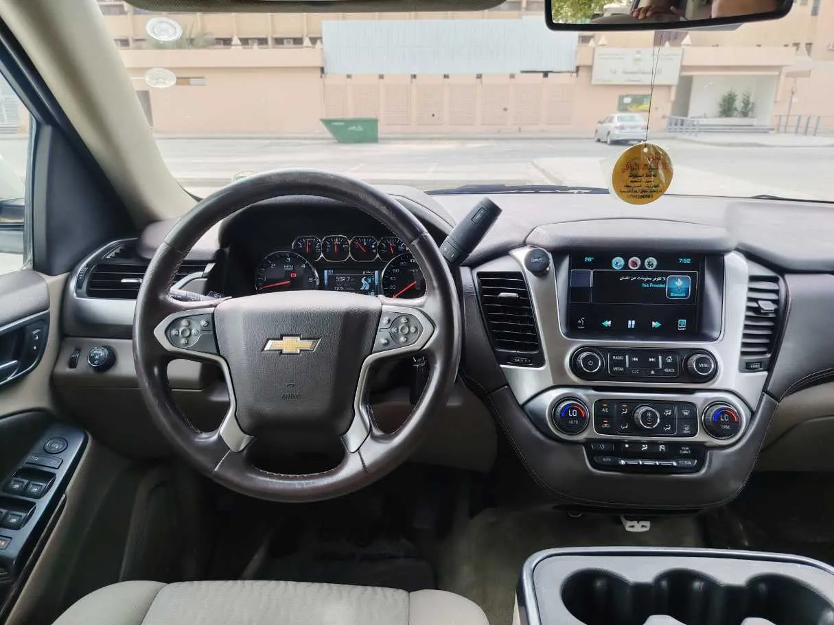 Car image 23