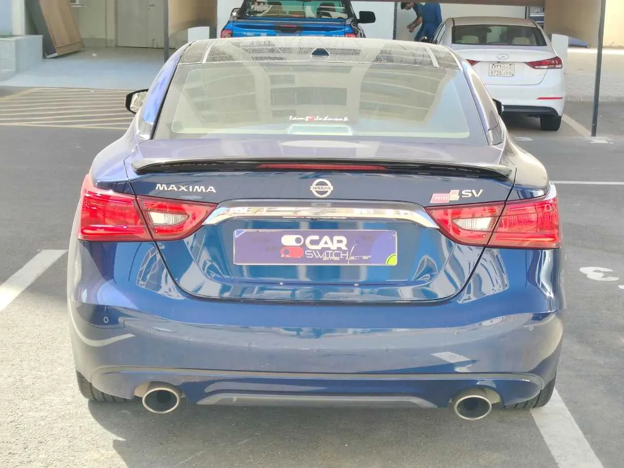 Car image 6