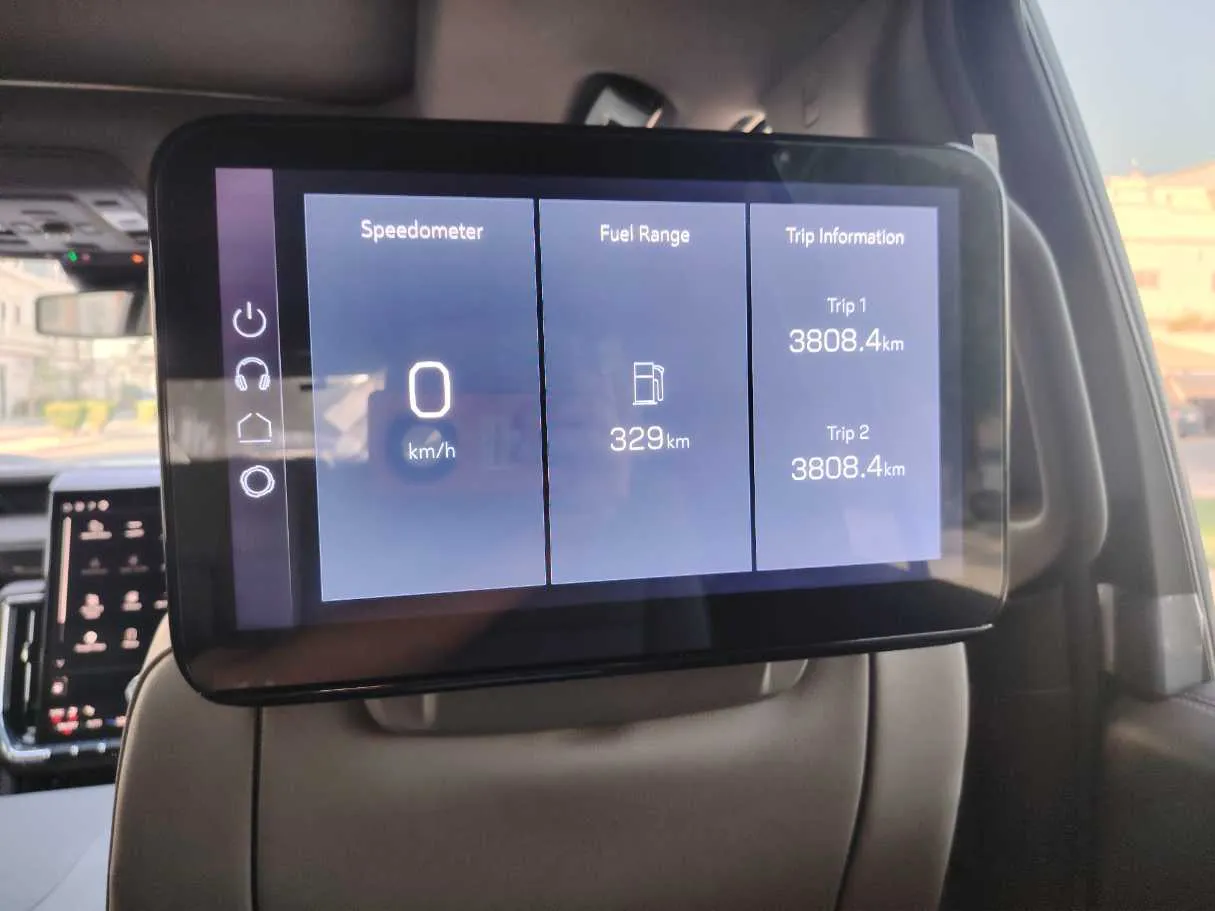 Car image 21