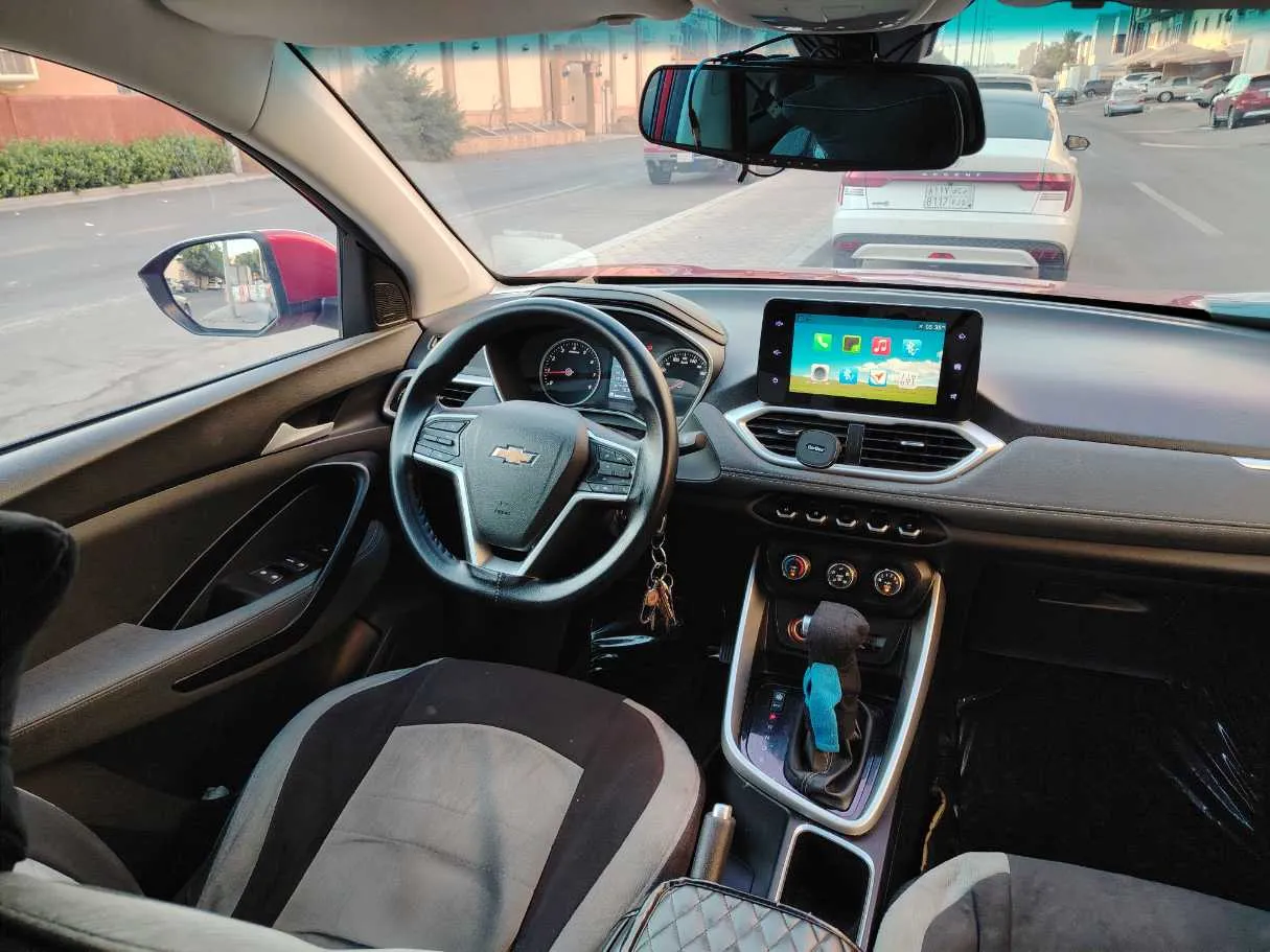 Car image 18