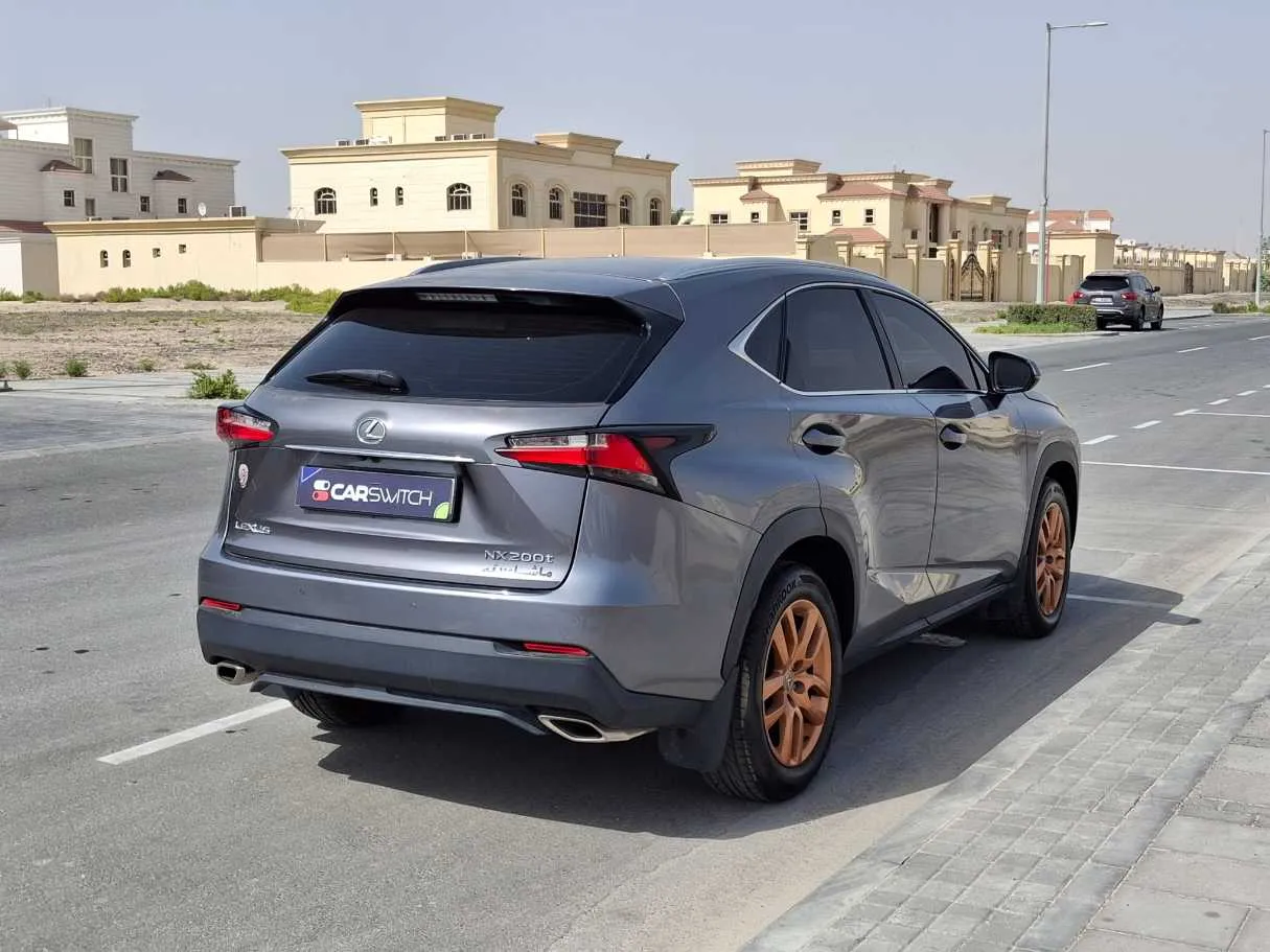 Car image 5