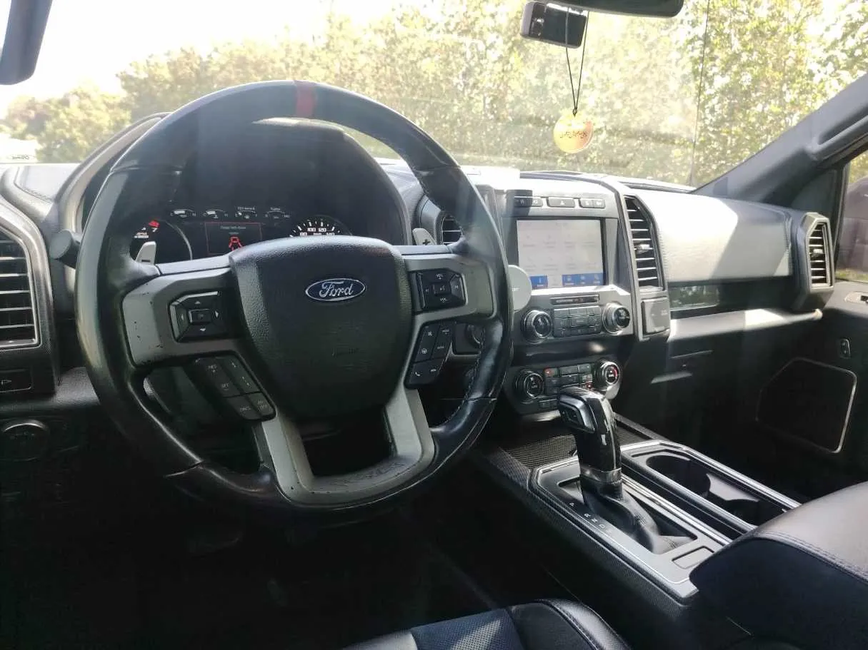 Car image 27