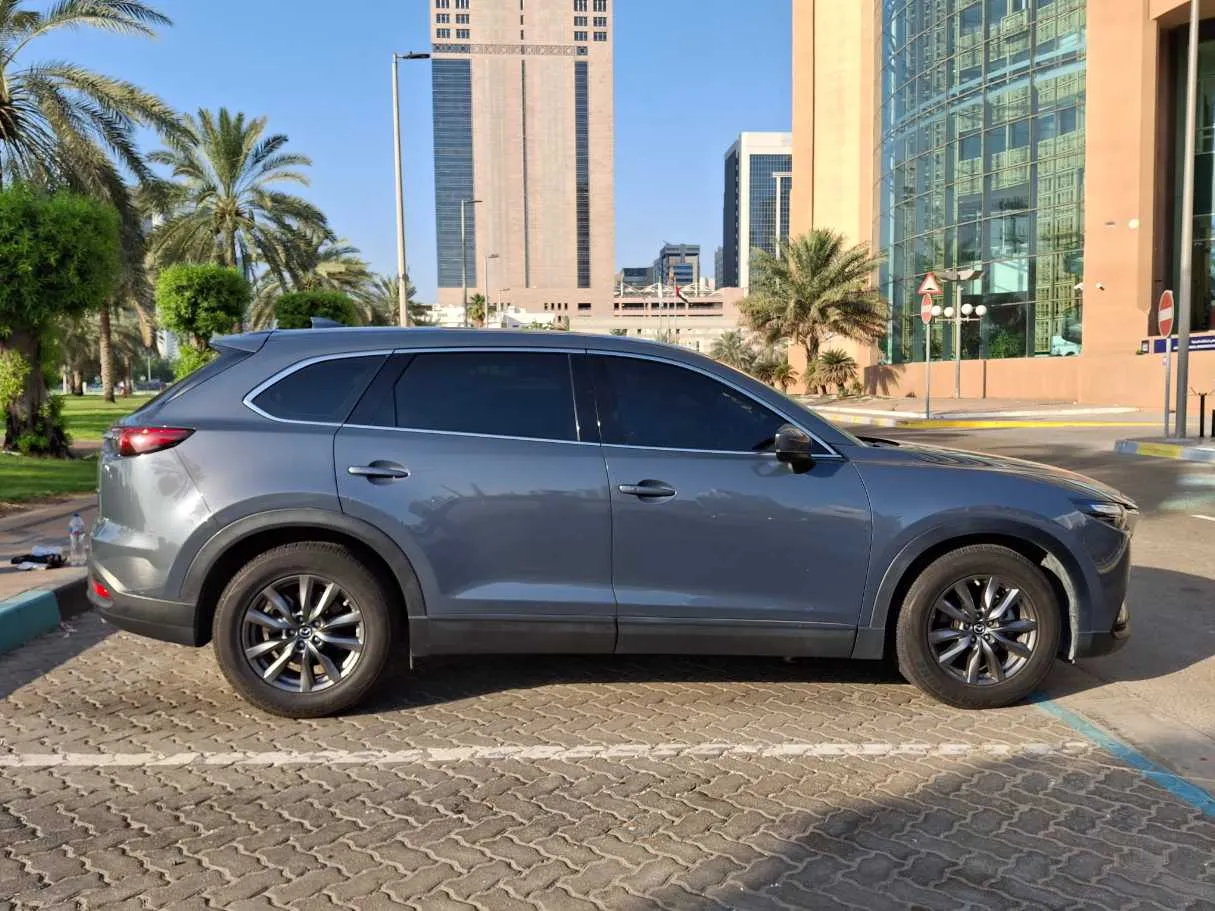 Car image 8