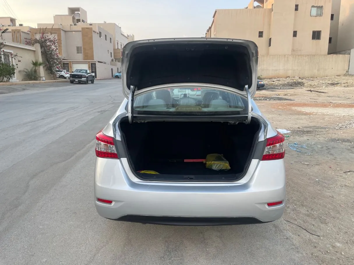 Car image 21