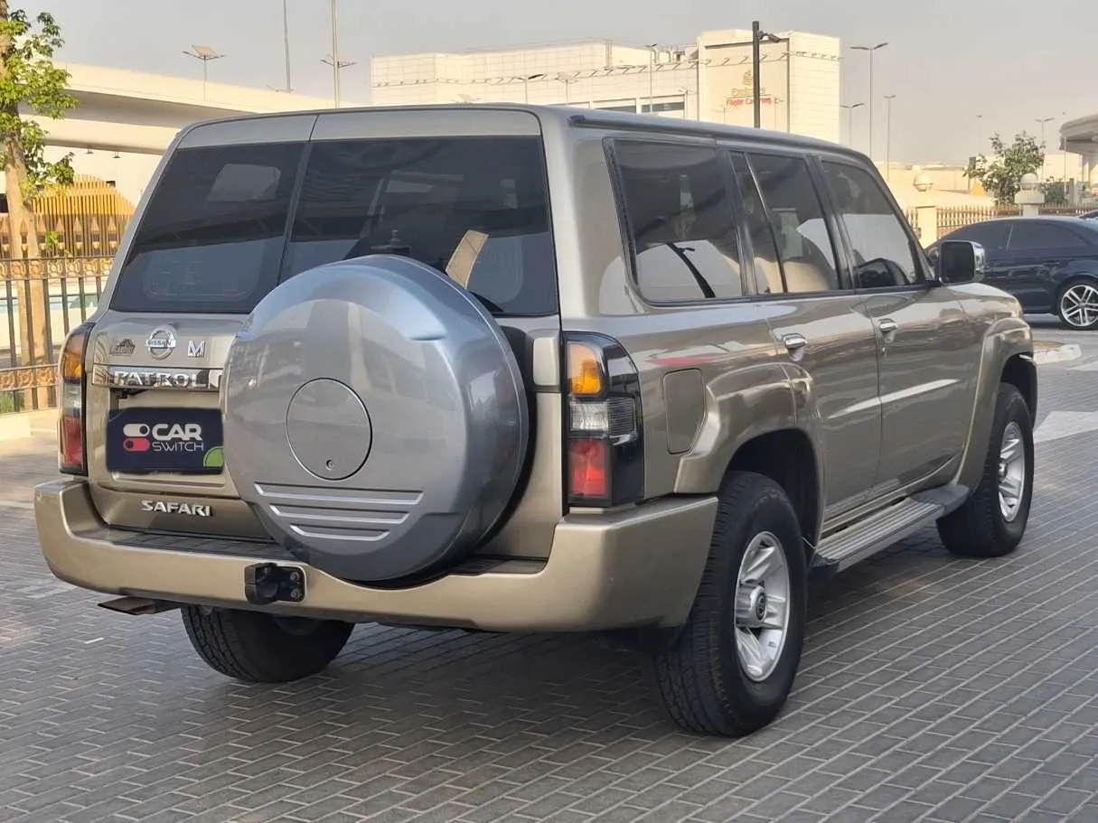 Car image 7
