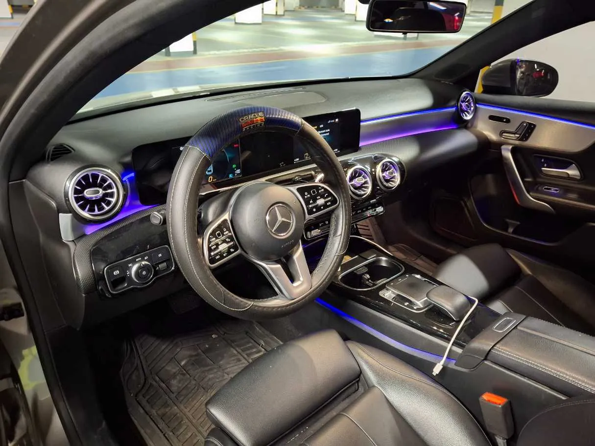 Car image 11