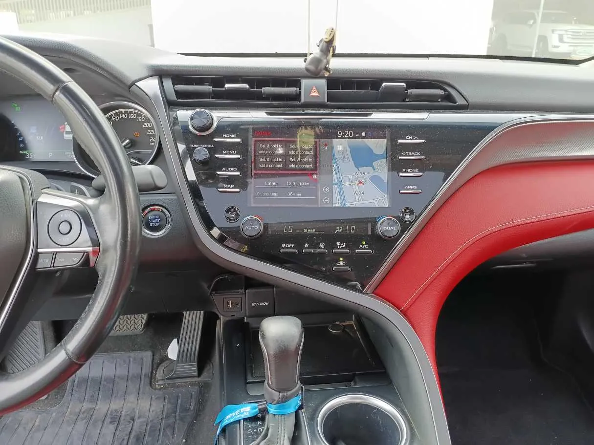 Car image 16