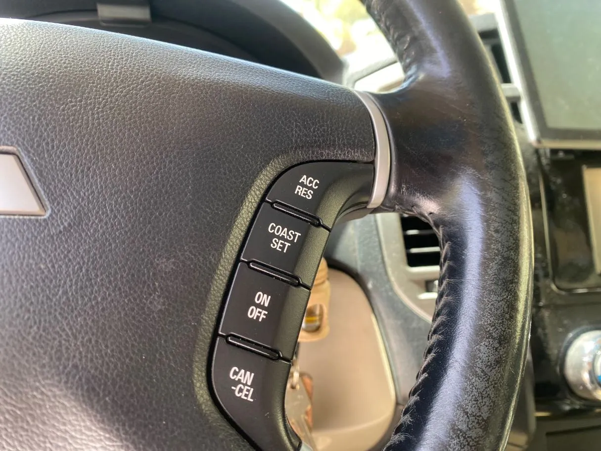 Car image 24