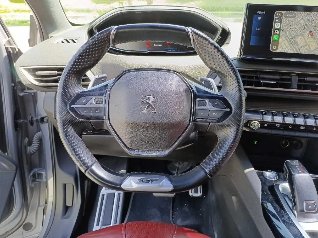 Car image 18