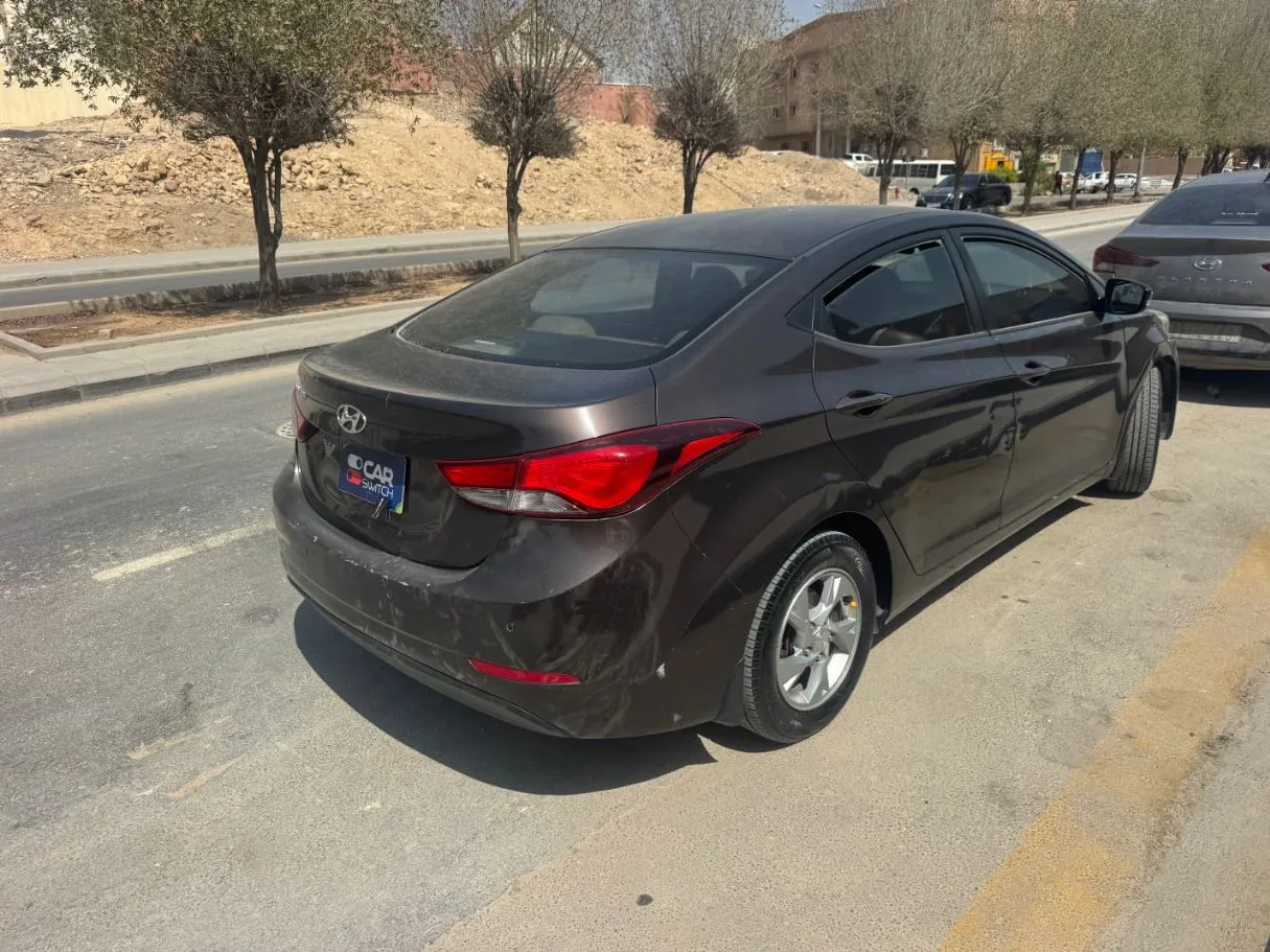 Car image 5