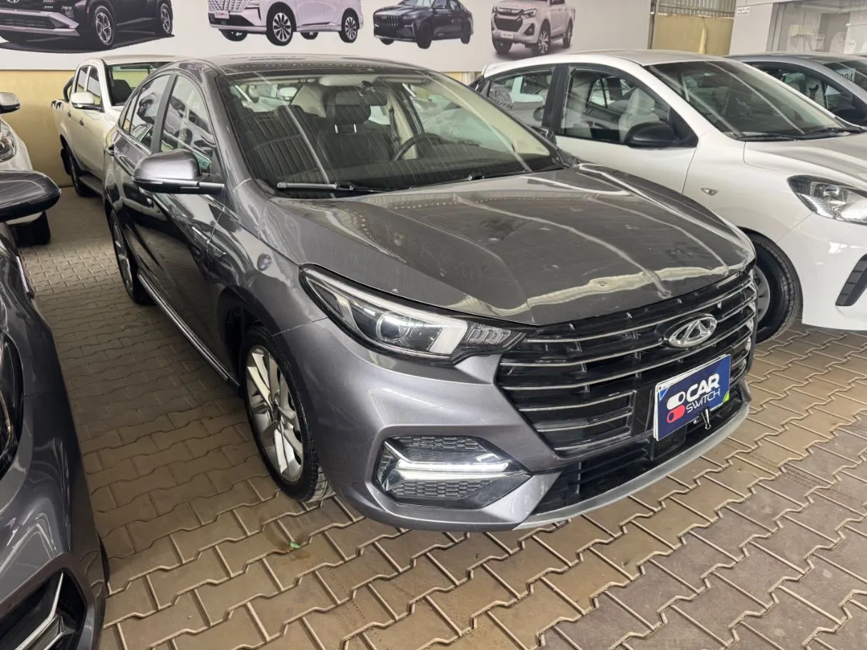 Car image 3