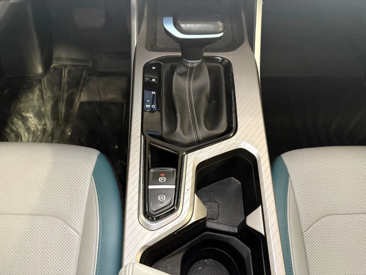 Car image 21