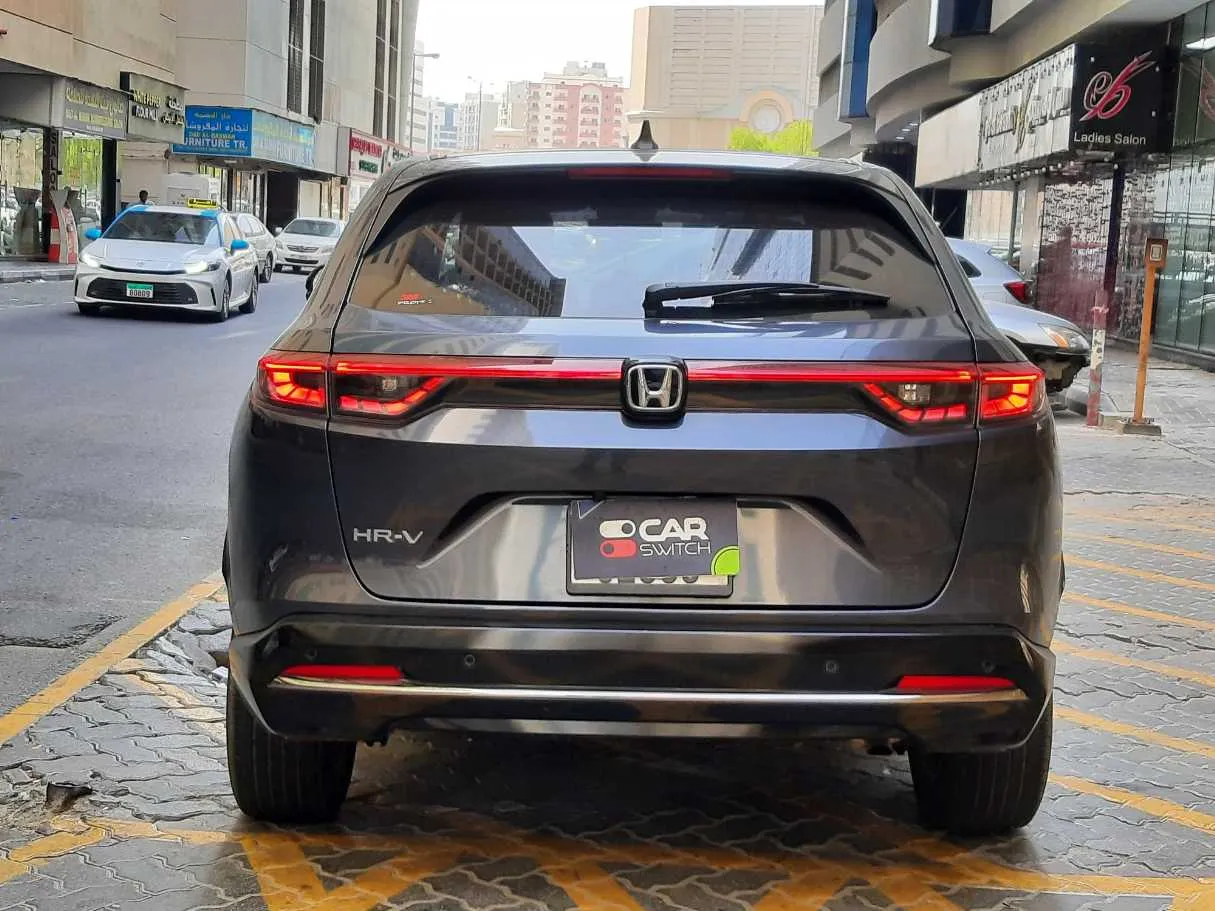 Car image 6