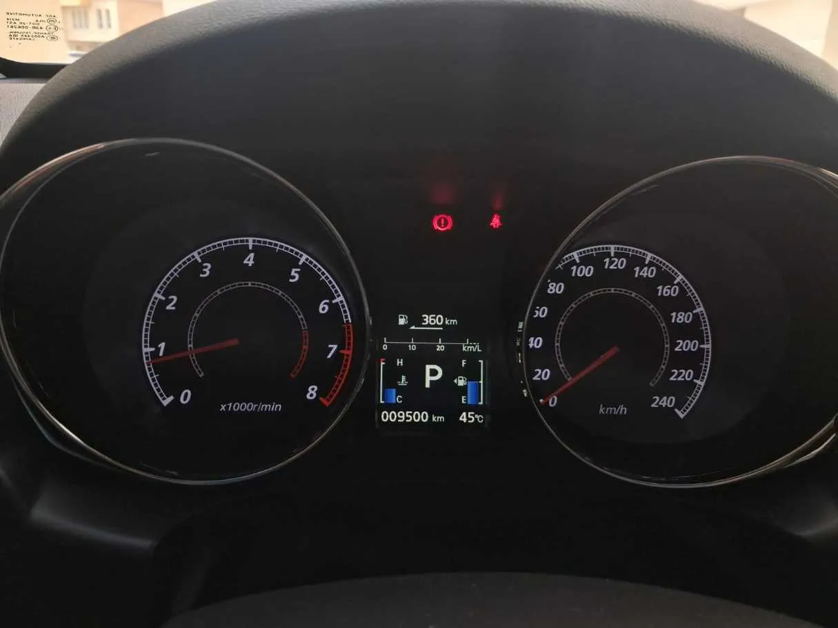 Car image 24